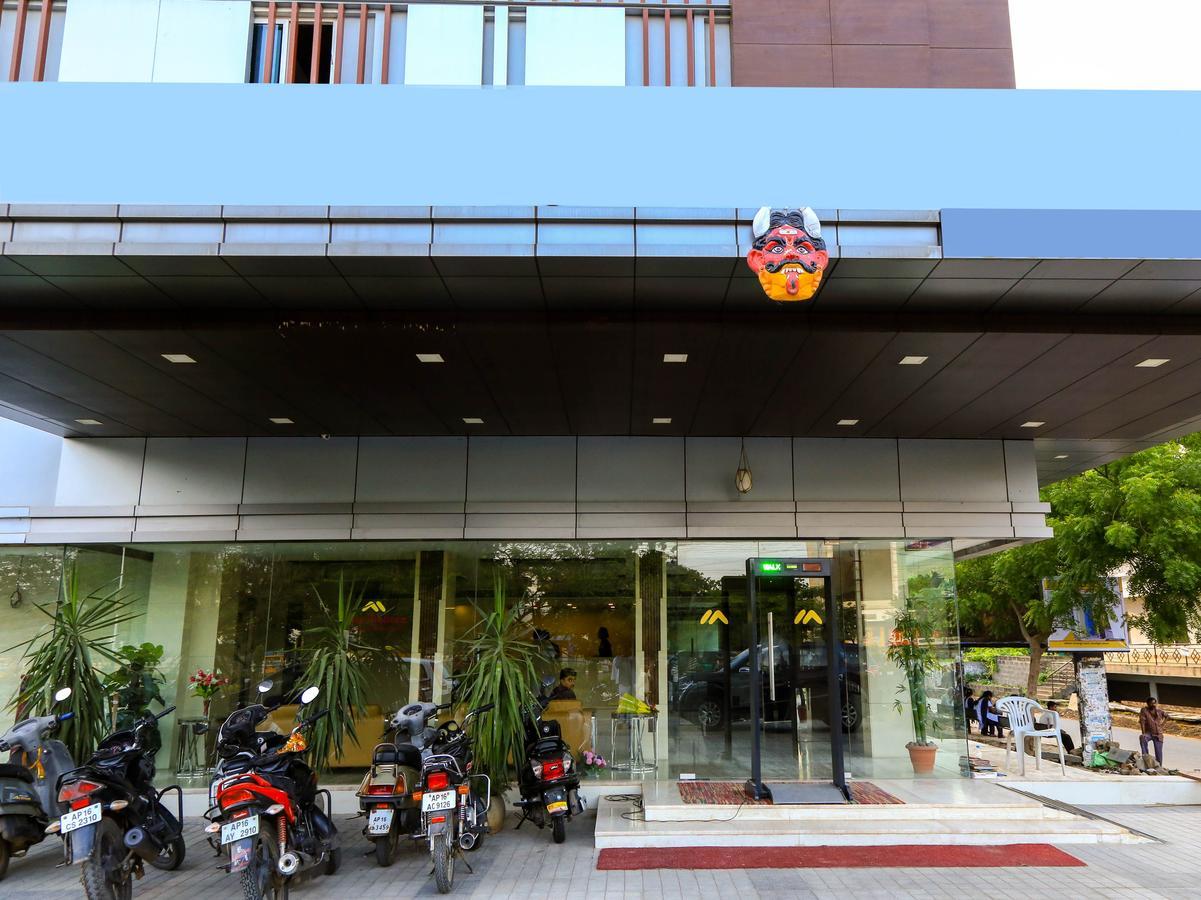 Oyo 6472 Hotel Metropolitan Mohammadnagar Exterior foto