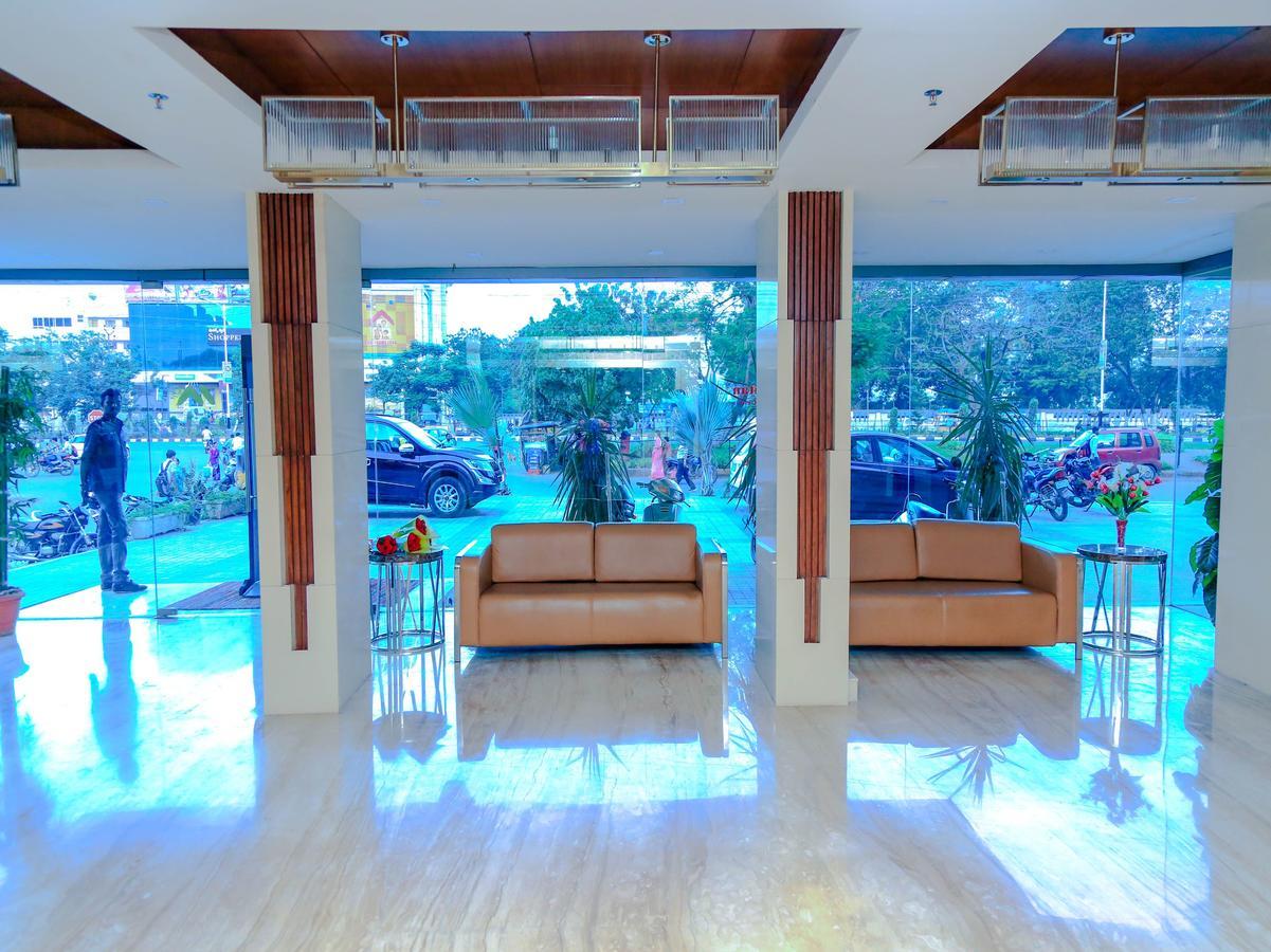Oyo 6472 Hotel Metropolitan Mohammadnagar Exterior foto
